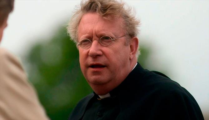 Father Brown - 2ª Temporada - Ep. 08 - The Prize of Colonel Gerard